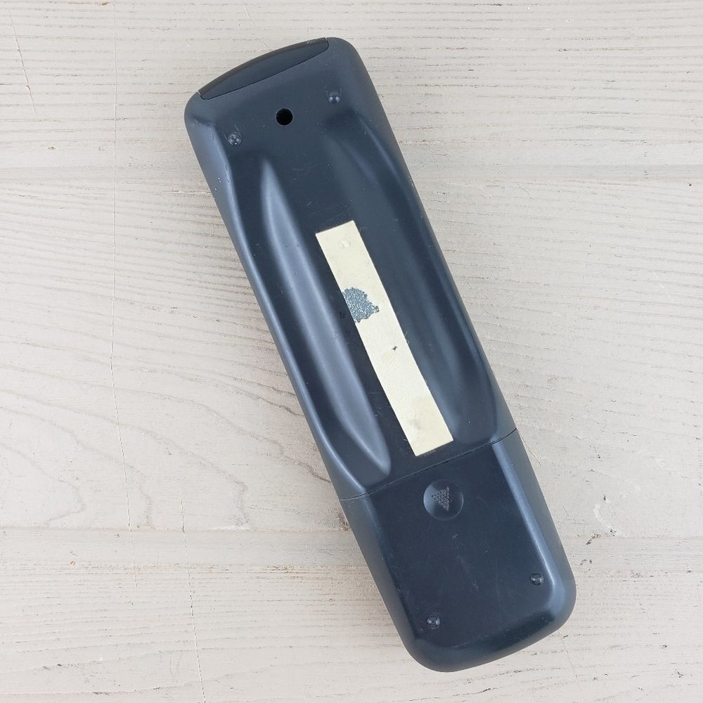 Samsung Remote Control - Picture 2 of 3